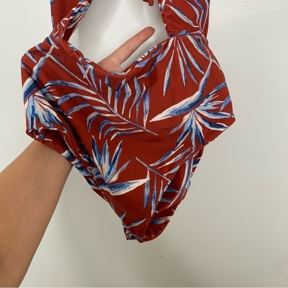 Amuse Society Touch me not floral cut out one piece - Picture 4 of 8